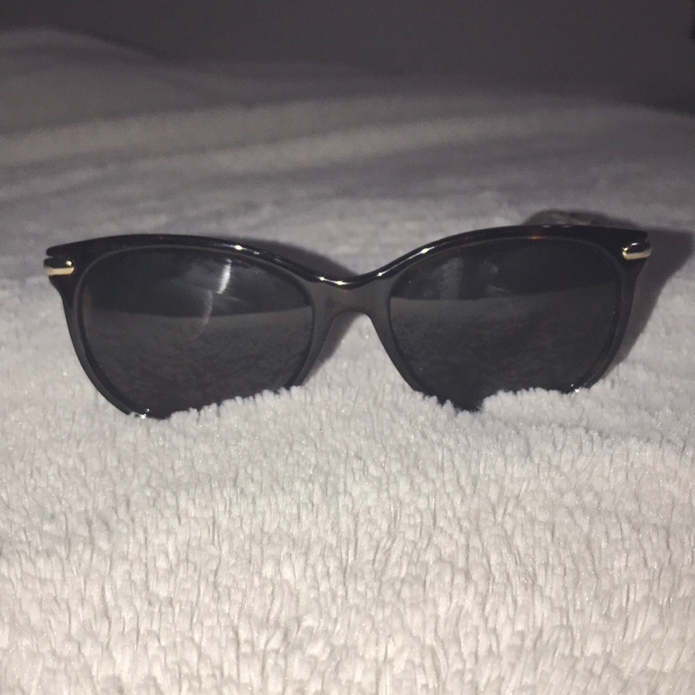 Brand new Gucci sunglasses - Picture 3 of 8